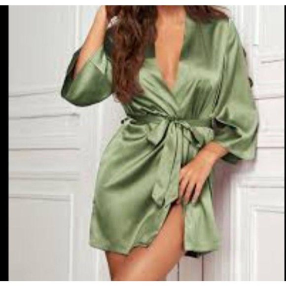None Other - Sm green Robe